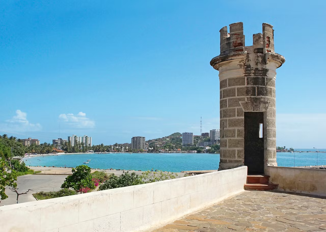 Isla Margarita: Redescubre la Perla del Caribe con la Libertad que Mereces